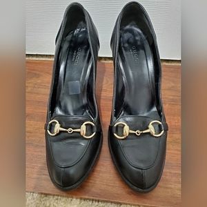 Women's GUCCI High Heel Black Leather Golden Brass Horsebit Pumps Size 7B Italy